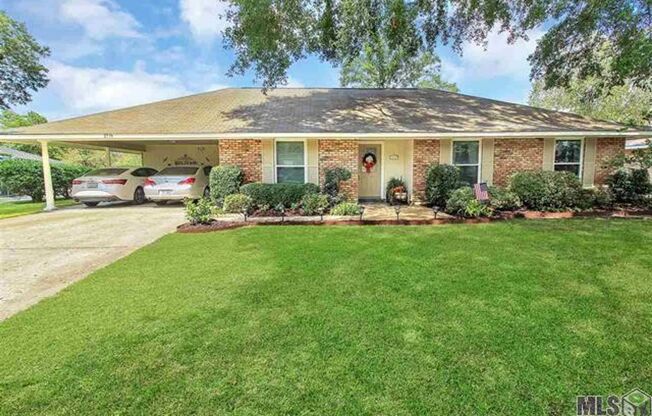 Three Bedroom Home With A Large Bonus Room