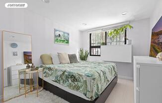 445 W 54 ST