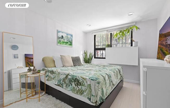 445 W 54 ST
