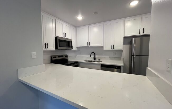 Studio, 1 bath, 595 sqft, $1,498, Unit 321