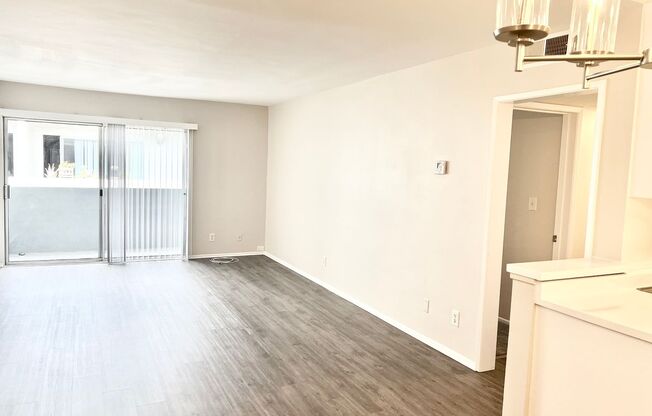 1 bed, 1 bath, 648 sqft, $1,995, Unit 205