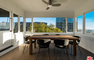 1326 LONDONDERRY VW DR