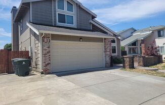 4 beds, 2.5 baths, $3,195