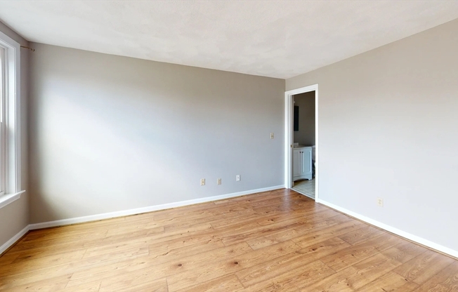 2 beds, 2 baths, 1,031 sqft, $2,800, Unit 36
