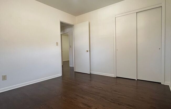 3 beds, 1 bath, $1,595