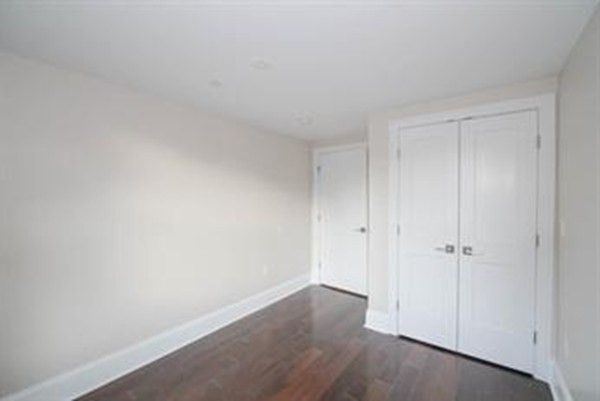 2 beds, 1 bath, 908 sqft, $2,600, Unit 2