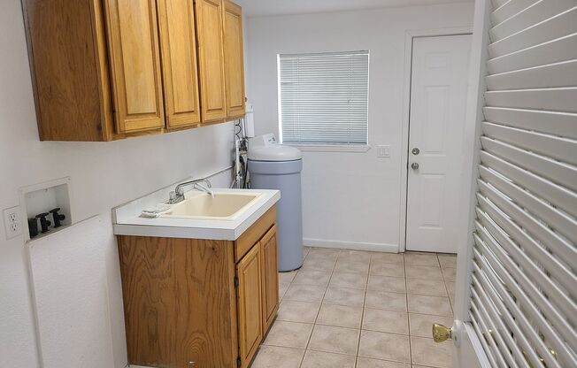 3 beds, 2 baths, $2,350