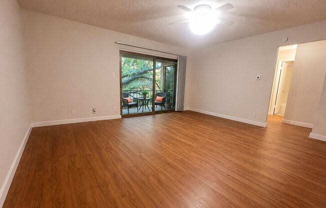 2 beds, 1 bath, 896 sqft, $1,499, Unit WIL-342