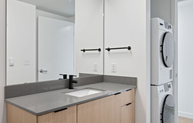 1 bed, 1 bath, 421 sqft, $1,795, Unit 501