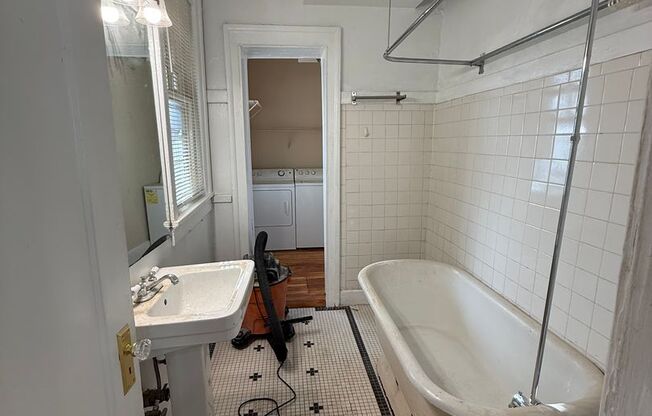 2 beds, 2 baths, 1,138 sqft, $2,795, Unit 934-12