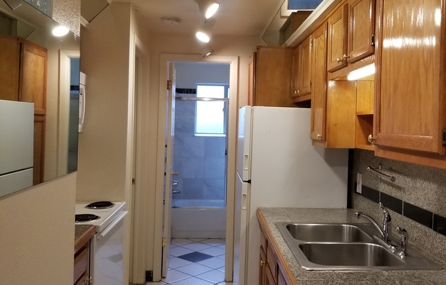 2 beds, 1 bath, 650 sqft, $1,930, Unit 680-101