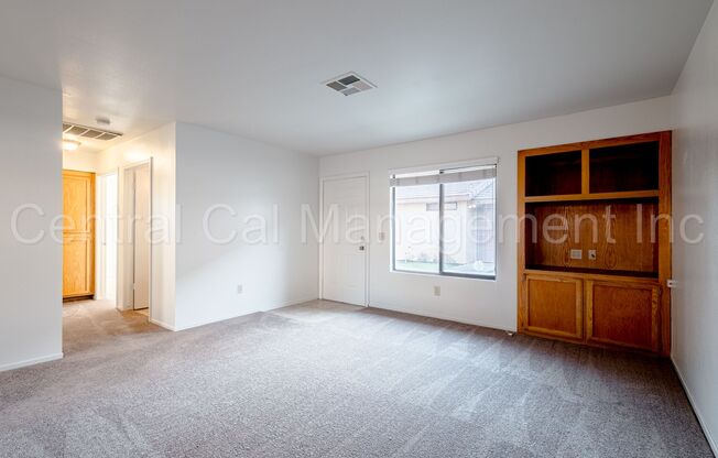 3 beds, 2 baths, 1,100 sqft, $1,795, Unit Apt A