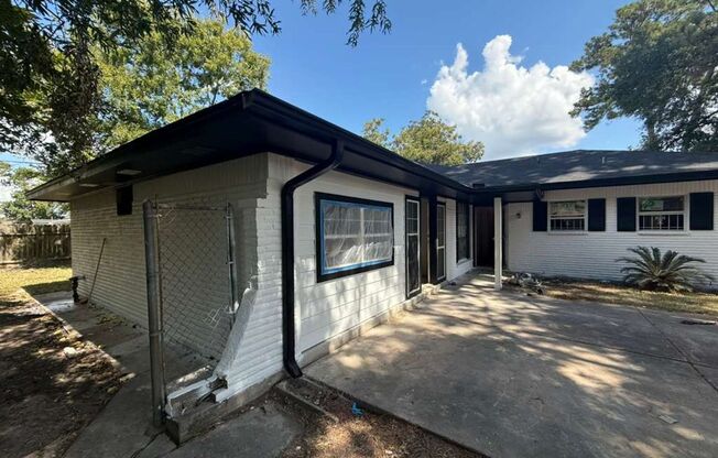 BEAUTIFUL HOME IN HOUSTON. MOVE IN READY!.