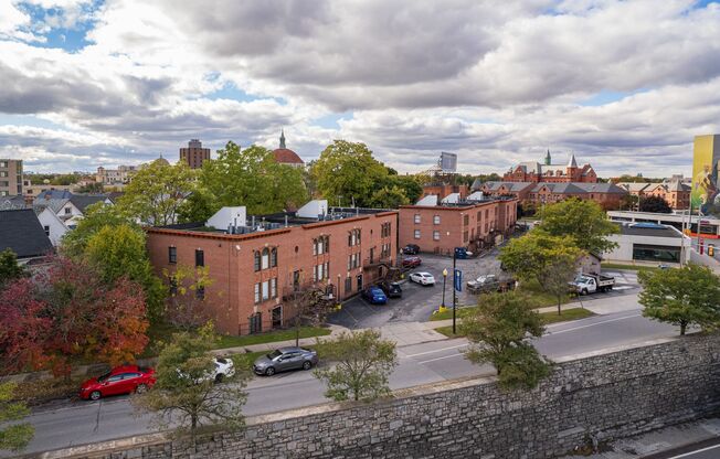 2 beds, 1 bath, 674 sqft, $1,250, Unit GH-04