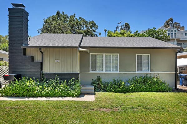 5125 CANOGA AVE