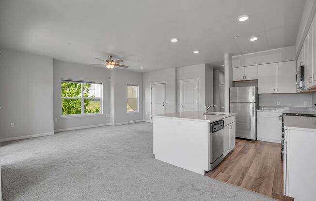 2 beds, 2 baths, 1,055 sqft, $1,315, Unit 211-G337