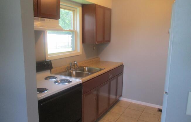 2 beds, 1 bath, $750