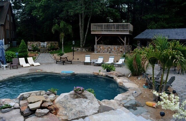 42 PINE ACRES RD