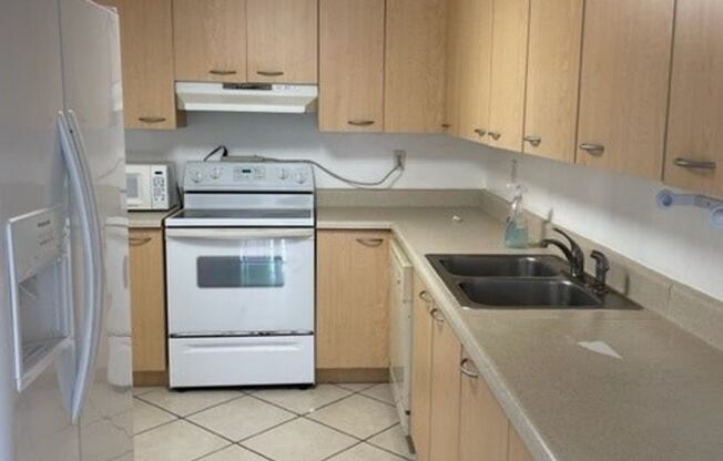 1 bed, 1.5 baths, $2,200