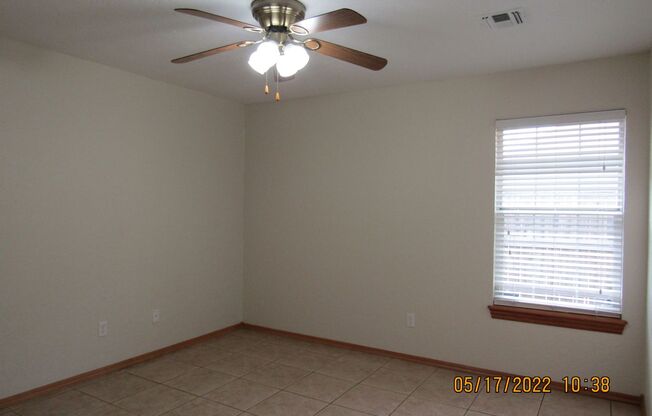 3 beds, 2 baths, $1,550