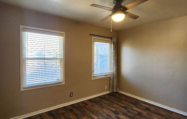 2 beds, 1 bath, $2,350