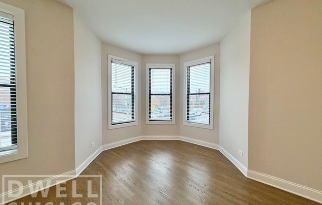 3409 W Fullerton Ave