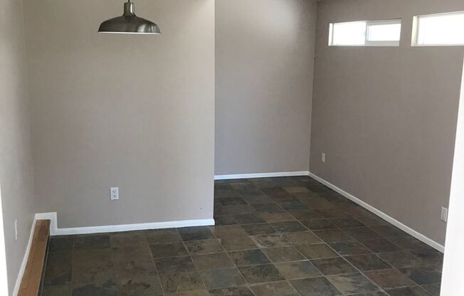 1 bed, 1 bath, 260 sqft, $2,000