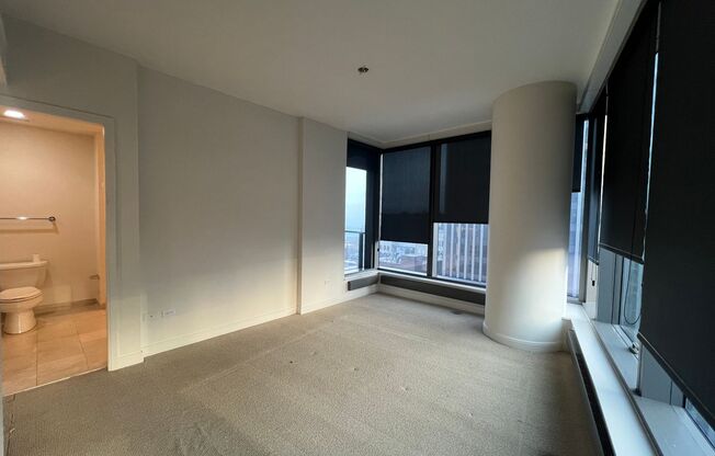 2 beds, 2 baths, $4,500, Unit UNIT 2604