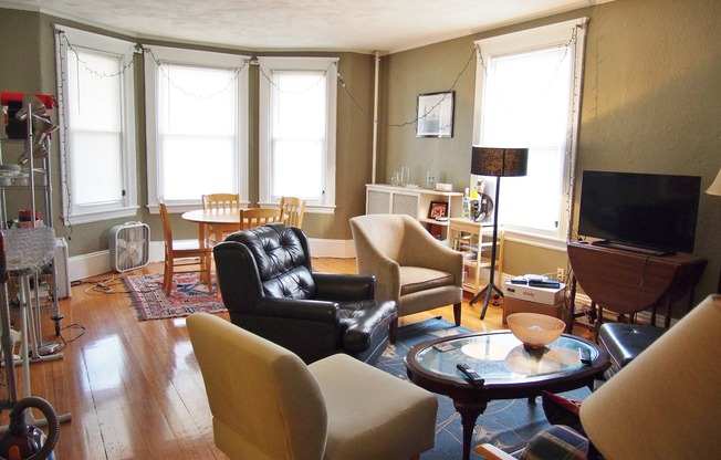148 Strathmore Rd, Brighton MA 1
