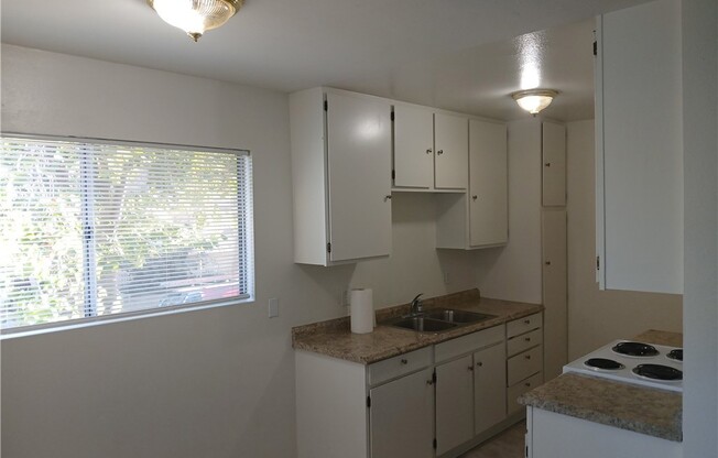 1 bed, 1 bath, 600 sqft, $1,650, Unit C