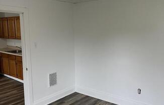 129 McGinnis Ave Apt 2 Pitcairn PA