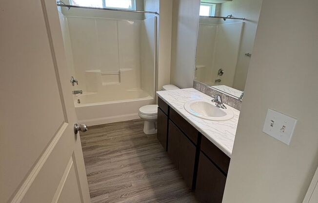 3 beds, 2 baths, 1,125 sqft, $1,695, Unit Unit # 11