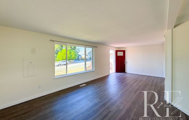 Newly Renovated Charmer in the Heart of Manette – Fenced Yard + Skylit Kitchen