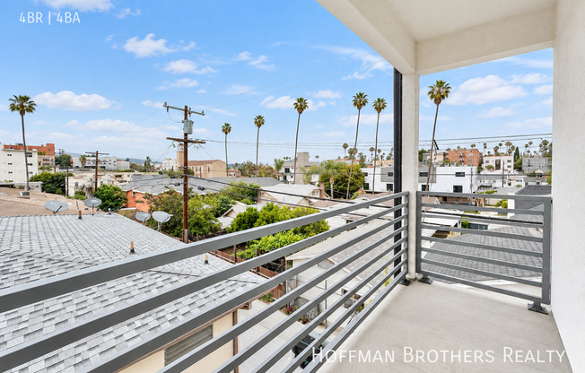 158 N Mariposa Ave