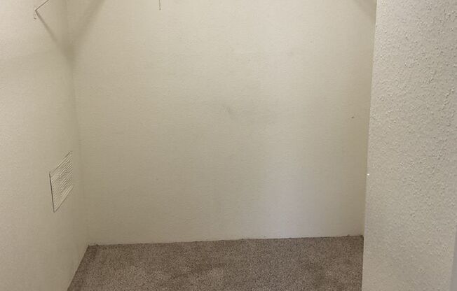 1 bed, 1 bath, 545 sqft, $775, Unit 1826