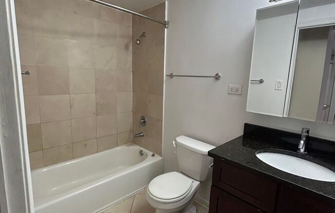 1 bed, 1 bath, 700 sqft, $1,775, Unit 418-0202