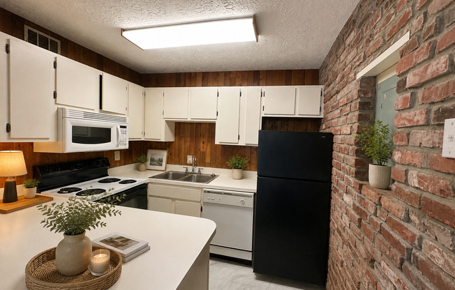 1 BD 1 BATH CONDO TOTAL ELECTRIC!