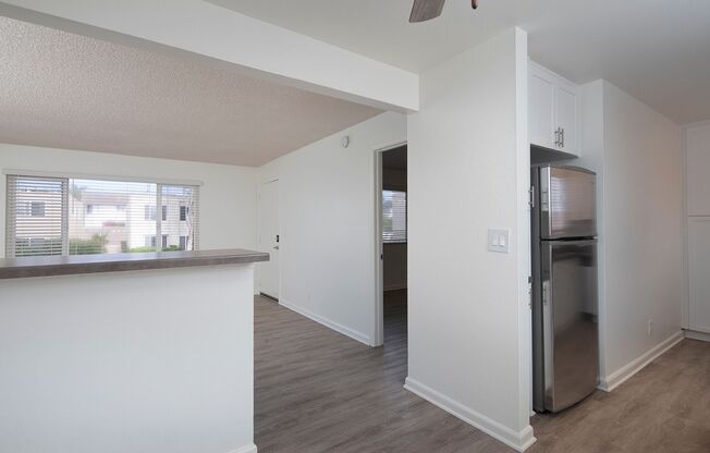 2 beds, 2 baths, 987 sqft, $3,095, Unit 95-03