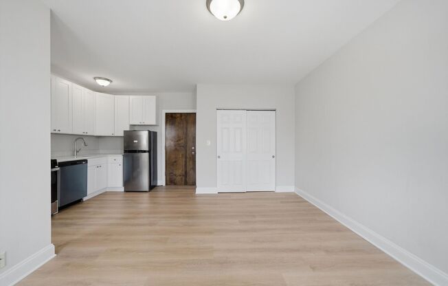 Studio, 1 bath, 343 sqft, $1,695, Unit 402