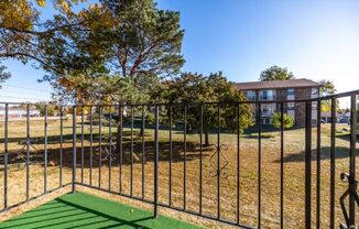 1 bed, 1 bath, 587 sqft, $995, Unit B35