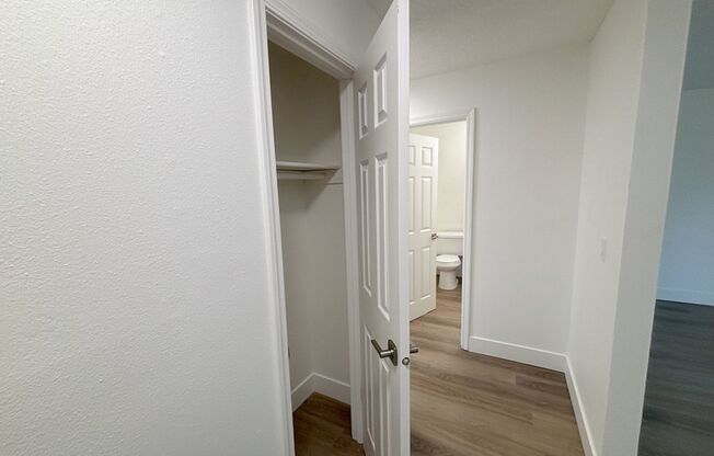 2 beds, 1 bath, 700 sqft, $1,495, Unit 54