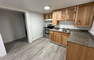 1 bed, 1 bath, $1,100, Unit 6th 230 - 5