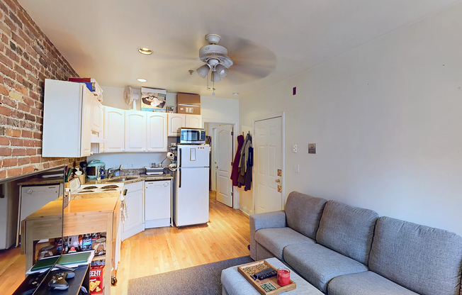 1 bed, 1 bath, 400 sqft, $2,595, Unit 6