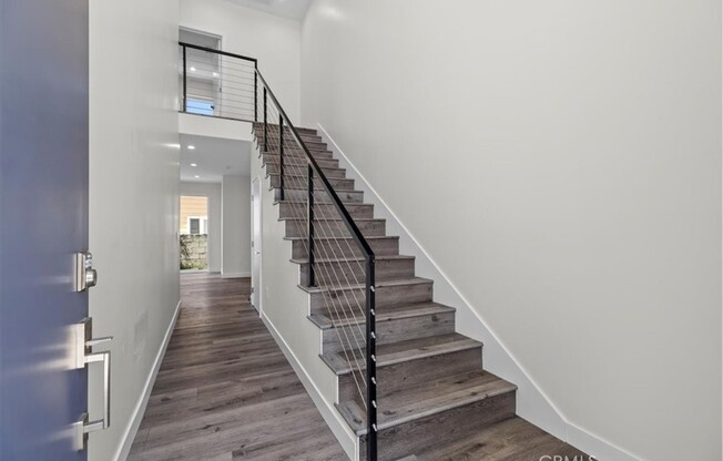 1617 255 ST W