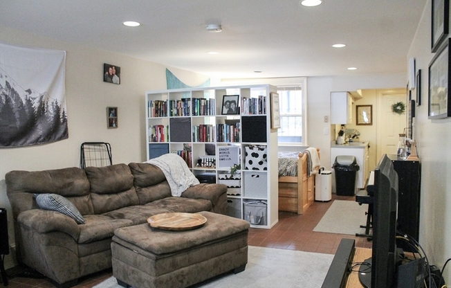 31 ANDERSON ST