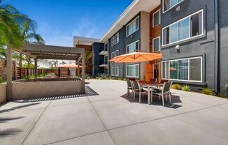2 beds, 2 baths, $2,695, Unit 305