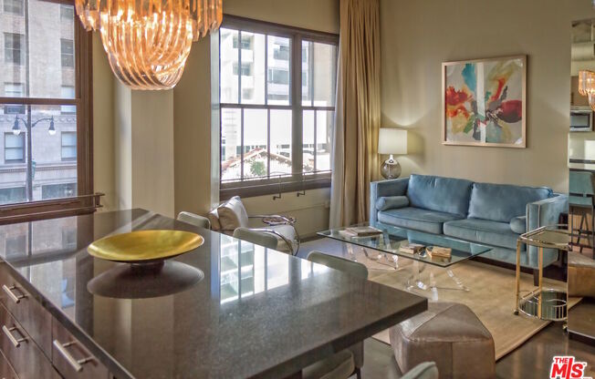 1 bed, 1 bath, 920 sqft, $3,300, Unit 303