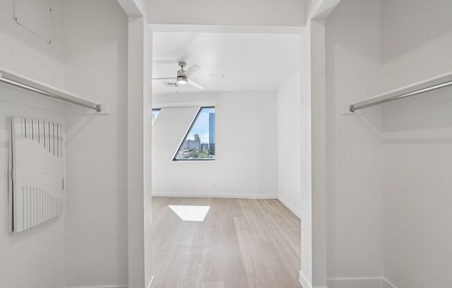 3 beds, 2 baths, 1,722 sqft, $4,096, Unit 504