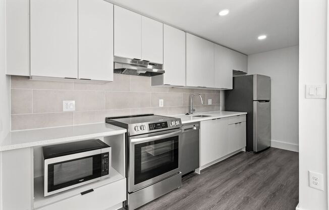 2 beds, 1 bath, 515 sqft, $2,800, Unit 1400-302