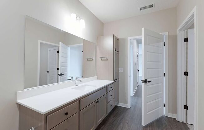 1 bed, 1 bath, 1,105 sqft, $1,649, Unit 217